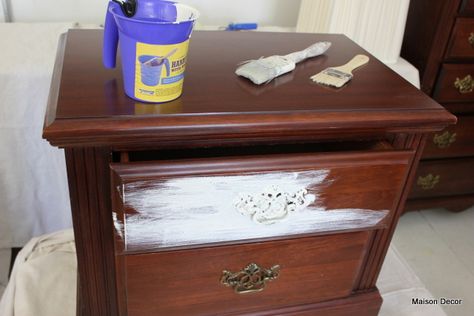 BEFORE    Maison Decor: How to Shabby Chic your dark furniture and store updates Shabby Chic Dresser, Dark Furniture, Shabby Chic Bedroom, Viria, Shabby Chic Bedrooms, Shabby Chic Diy, Distressed Furniture, Chic Kitchen, Shabby Chic Kitchen