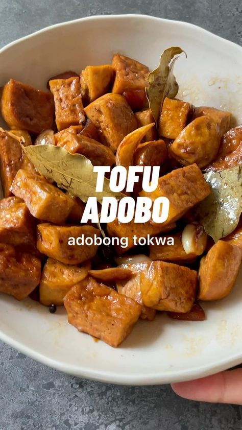 Vegetarian Adobo Filipino, Tofu Adobo Filipino, Filipino Veggie Recipes, Tofu Dishes Dinners, Filipino Dinner Ideas, Vegan Filipino Food, Tofu Asian Recipe, Vegan Filipino Recipes, Tokwa Recipe