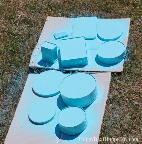 Turn Those Ugly Cookie Tins Into an Adorable Reusable Gift Box!! If you have old cookie tins lying around, you must read this post. Tiffany Boxes, Crafts Upcycling, Hometalk Diy, Usable Gifts, Boxes Diy, Diy Hanging Shelves, Tiffany Box, Cookie Tins, Upcycled Crafts