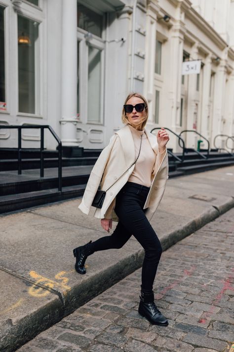 Stephanie Trotta Style, Stephanie Trotta, Boots Patricia Blanchet, Stephanie Ledda, New England Fashion, Classic Chic, Girl Guides, Neutral Fashion, Blazer Outfits