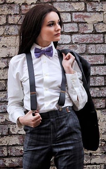 Women Suspender Outfits, Women With Ties, Chicago Costume, Bartender Outfit, Lesbian Outfits, Tomboy Look, Women Wearing Ties, Woman In Suit