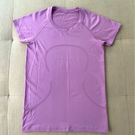 lululemon swiftly tech short sleeve shirt - wisteria purple, size 6 Purple Swiftly Tech, Lululemon Stuff, Wisteria Purple, Lululemon Shirts, Lululemon Bag, Light Grey Leggings, Lululemon Swiftly Tech Short Sleeve, Lululemon Shirt, Swiftly Tech Short Sleeve