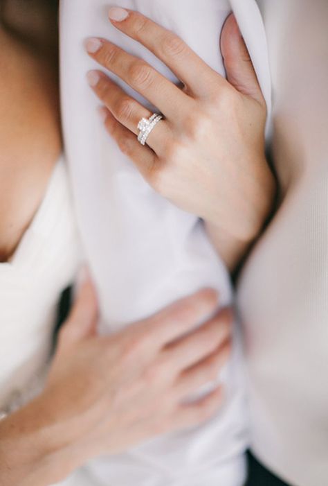 Linked Arms Couple, Wedding Ring Photo Ideas, Ring Photo Ideas, Linked Arms, Arm Photo, Wedding Ring Photography, Husband And Wife Love, Ring Photography, Wedding Rings Photos