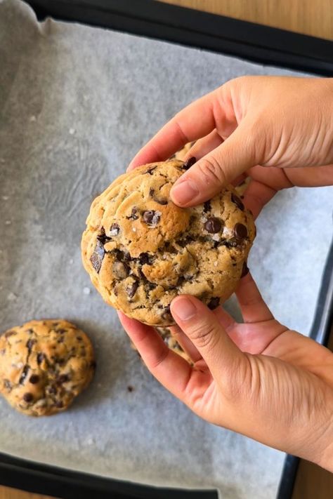 Cookies Americanas estilo New York Levain Bakery Cookies, Bakery Cookies, Levain Bakery, Ny Style, Cookies Chocolate, Chocolate Cookies, Chocolate Chips, Chocolate Chip Cookies, Chocolate Chip