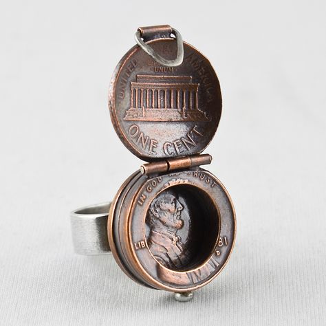 diy penny ring - Google Search Penny Ring, Penny Craft, Penny Jewelry, Money Jewelry, Found Object Jewelry, Poison Ring, Locket Ring, Circle Earrings Studs, Coin Ring