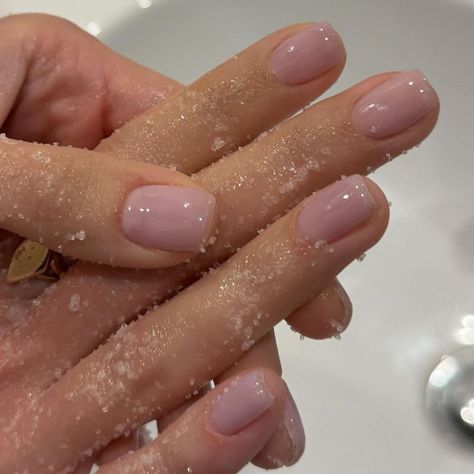 Lavender mani 💜 Manicurist @lenailnude #lemero #lemerobeauty #manicurist #manicure #curicleoil #lemerocuticleoils | Instagram Milky Pink Nails, Pink Nails Opi, Nail Shapes Squoval, Soft Pink Nails, Kutek Disney, Milky Pink, Milky Nails, Lavender Nails, Nagel Tips