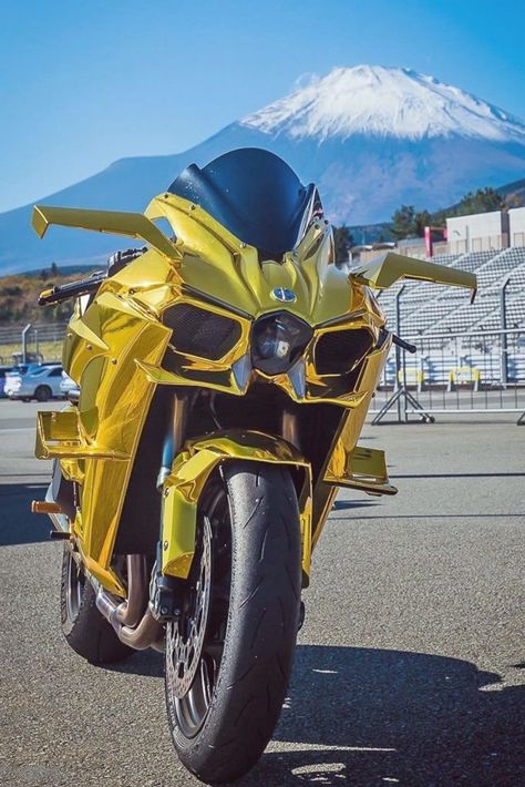 Gold Kawasaki Ninja H2 Superbikes - ModifiedX Kawasaki Ninja Bike, Kawasaki Ninja H2, Kawasaki Ninja H2r, Ninja H2r, Ninja Bike, Kawasaki H2, Tmax Yamaha, Kawasaki Motor, Kawasaki Motorcycle