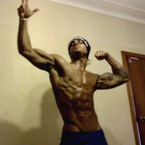 Zyzz Motivation, Zyzz Pose, Definition Of Aesthetic, Food Gym, Aesthetics Bodybuilding, Workouts Gym, Outfit Gym, Gym Guys, Gym Food