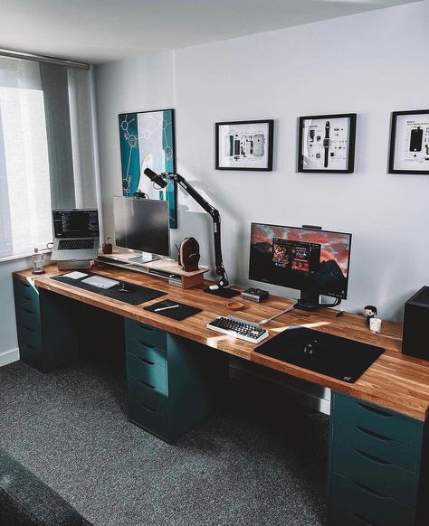 Dual Desk, Dual Setup, Gaming Desk Setup, Gaming Setups, Desktop Setup, Desk Goals, Computer Setup, Office Desk Decor, Pc Setup