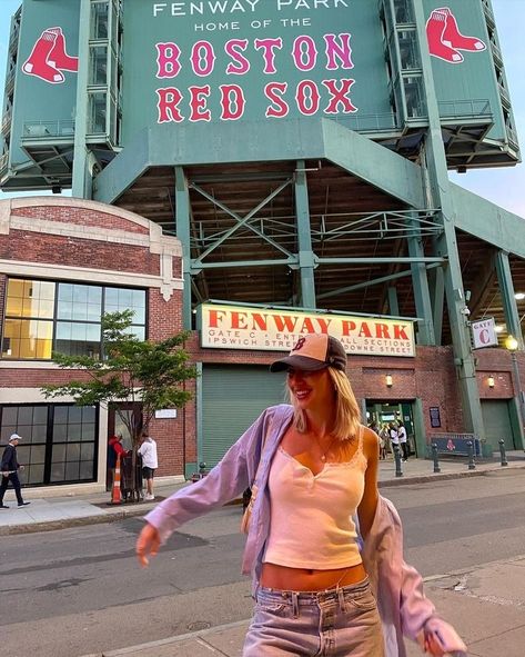 Baseball Game Aesthetic, Massachusetts Aesthetic, Boston Pictures, Boston Aesthetic, Boston Outfits, Game Aesthetic, Moving To Boston, Living In Boston, East Coast Travel