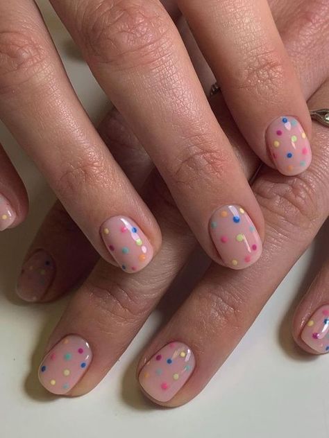 Chic Nail Art, Cute Short Nails, Nagel Tips, Beige Nails, Classic Nails, Dots Nails, Short Nail, Cute Gel Nails, Round Nails