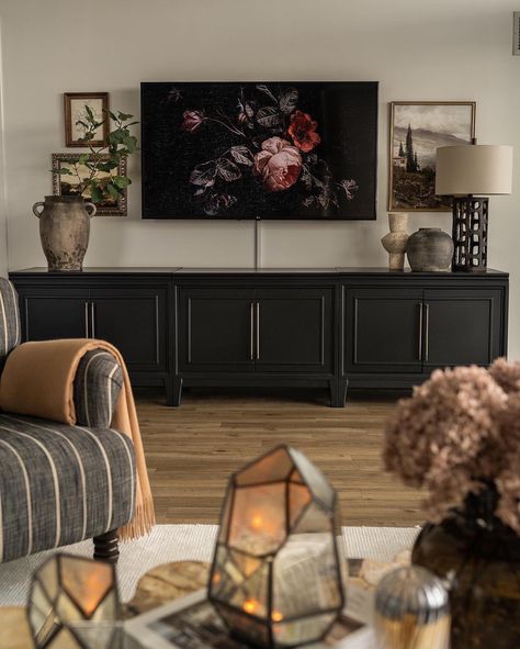 tv gallery wall Hide A Tv, Tv Console Decorating, Tv Stand Decor Living Room, Tv Gallery Wall, Tv Console Cabinet, Tv Wall Decor Ideas, Living Room Console, Cozy Design, Media Cabinet