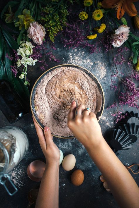 These Cocoa Ricotta Muffins With Chocolate Streusel are dense and fudgy. This recipe is easy to whip up and perfect for an on the go breakfast, served with afternoon tea, or enjoyed as dessert. Ricotta Muffins, Muffins With Chocolate, On The Go Breakfast, Savory Muffins, Food Stories, Food Photography Tips, Cupcake Muffins, Edible Art, Sweet Savory