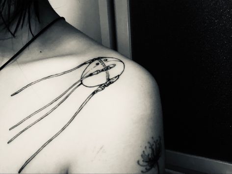 Sputnik satellite. Inspired by Murakami Haruki. Haruki Murakami Tattoo, Murakami Tattoo, Murakami Haruki, Minimal Tattoos, Inspired Tattoos, Haruki Murakami, Minimal Tattoo, I Tattoo, Tatting