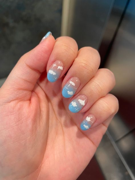 Gel nails cloud sky nails Trendy Short Nail Designs, Gel Nails Short, Blue Gel Nails, Sky Nails, Simple Gel Nails, Almond Acrylic Nails, Short Nail, Soft Nails, Short Acrylic Nails Designs