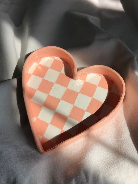 Clay Trays, Clay Tray, Decorative Ceramics, Clay Arts, Strawberry Hearts, Ceramics Art, How To Make Clay, Handmade Heart, Cute Clay