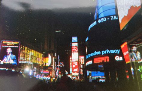 #citylife #nightlife #aesthetic #nyc #disposable #vintage #lifestyle #microinfluencer #timesquare New York City 90s, New York 2000s, Nyc 2000s, 1980s Nyc Aesthetic, New York City 2000s Aesthetic, City At Night Aesthetic, Nyc Aesthetic Night, At Night Aesthetic, New York City Nightlife Aesthetic