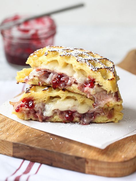 Monte Cristo Waffle Sandwich and a Virtual Babyshower | foodiecrush Waffle Iron Recipes, Waffle Maker Recipes, Frozen Waffles, Fingerfood Party, Waffle Sandwich, Foodie Crush, Iron Recipes, Monte Cristo, Oreo Dessert