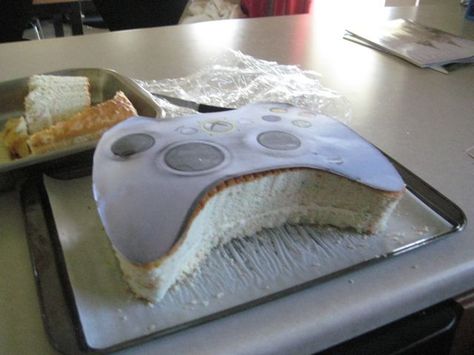 XBox Birthday Cake Xbox Birthday Cake, Nintendo Cake, Playstation Cake, Xbox Cake, Video Game Cakes, Dad Birthday Cakes, Gamer Birthday, Cake Templates, Best Party Food