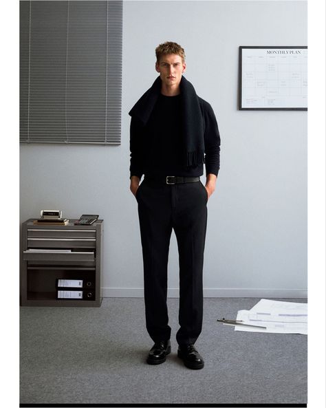 Men’s outfit idea Winter Party Outfit Men, Men Formal Outfit, Formals For Men, Men Back, Canada Style, Mens Work Outfits, Party Outfit Men, Black Outfit Men, Mens Business Casual Outfits