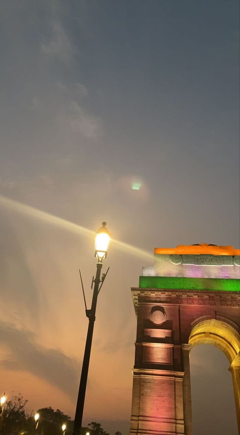 India Gate Aesthetics, Delhi Aesthetic, Food Snap, India Gate, Lamp Post, Gate, India, Quick Saves