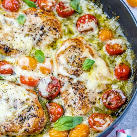 Chicken Margherita, Homemade Pesto Recipe, Ghee Recipe, Homemade Pesto Sauce, One Pan Dinner, Clean Food Crush, Food Crush, Homemade Pesto, Clean Food