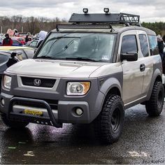 The Best Custom Honda Element Mods - Inspiration Goals Honda Element Camping, Honda Element Camper, Iveco Daily 4x4, Soichiro Honda, Bug Out Vehicle, Car Camper, Toasters, Honda Element, Honda Shadow