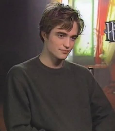 Robert Pattinson Twilight, Sean Leonard, Robert P, Twilight Film, Twilight Pictures, Rob Pattinson, Cedric Diggory, Harry Potter Cast, Breaking Dawn