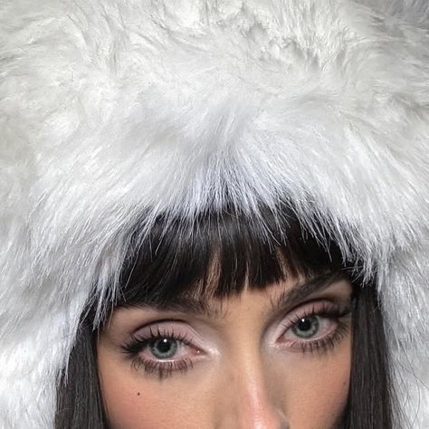 Johanna F. Herrstedt on Instagram: "biblically accurate birth by polar bear, sleigh 💅🏻

#makeup #wintermakeup #sugarplumfairy #holidaymakeup #y2kaesthetic #christmasmakeup #beautyaddict" Johanna Herrstedt, Biblically Accurate, Winter Makeup, Holiday Makeup, Christmas Makeup, Y2k Aesthetic, Polar Bear, Makeup, On Instagram