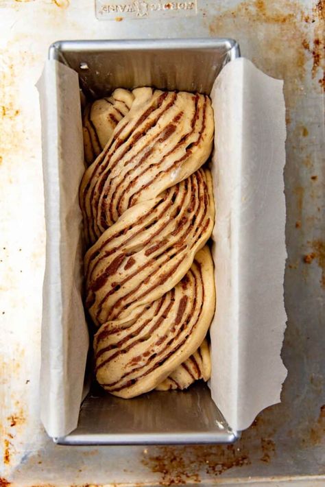 Cinnamon Babka Bread, How To Make Babka, Babka Bread Machine Recipe, Cinnamon Roll Babka, Cinnamon Babka Recipe Easy, Babka Flavors, Babka Filling, Babka Cinnamon, Cinnamon Babka Recipe