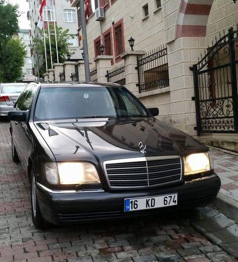 Mercedes Aesthetic, Mercedes W140, Summer City, Cars Auto, Thomas Shelby, Benz S Class, Aesthetic Pinterest, City Buildings, Dream Car