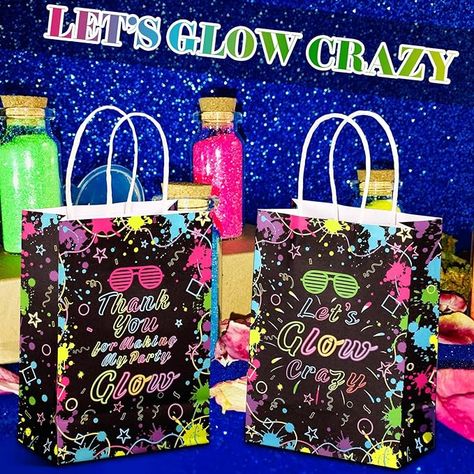 Glow Party Goodie Bags, Glow In The Dark Goodie Bags, Glow Party Favors, 90s Birthday, Glow In Dark Party, Neon Birthday Party, Halloween Party Decoration, Neon Birthday, Jewelry Knowledge