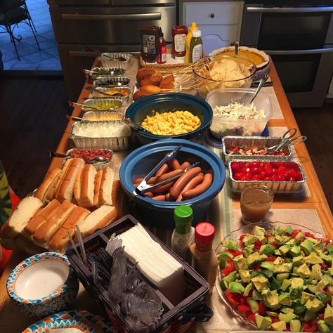 Birthday party "Hot Dog  Bar" fun ways to celebrate Chili Dog Bar, Hot Dog Wedding, Burger Hot Dog Bar Party Ideas, Hamburgers And Hot Dogs Party, Hot Dog And Hamburger Bar Party Ideas, Serving Hot Dogs At A Party, Hot Dog Birthday Party, Party Hot Dog Bar, Hot Dog Bar Ideas