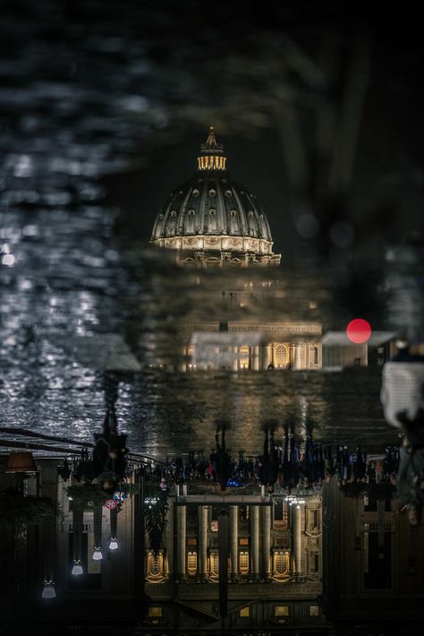 Gloom Aesthetic, Priest Aesthetic, Rain Travel, Aesthetic Italy, Travel Photography Europe, Visit Istanbul, Aesthetic Dark Academia, Italy Photography, Ancient Beauty