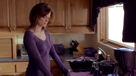 How Marie Schrader's Spitefulness in 'Breaking Bad' Is a Microcosm of the Motivations That Drive Walter White Marie Schrader, Betsy Brandt, Breaking Bad Party, Hijab Wedding Dress, No Way Out, Walter White, Better Call Saul, Charity Shop, Foot Massage