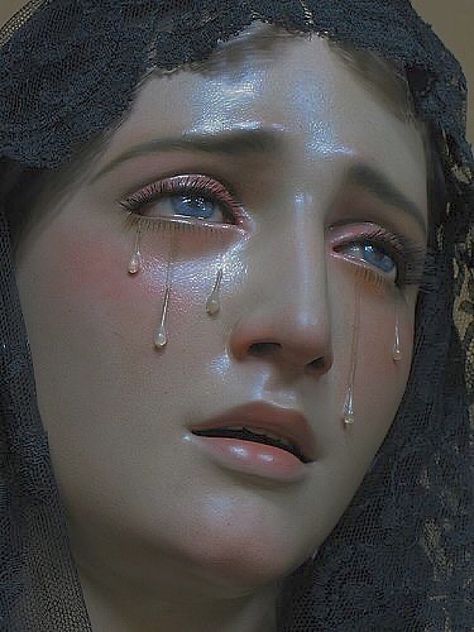 Virgin Mary Crying, Mary Crying, Rennaissance Art, Our Lady Of Sorrows, Spotify Premium, Shotting Photo, Portrait Fashion, A Level Art, Ap Art