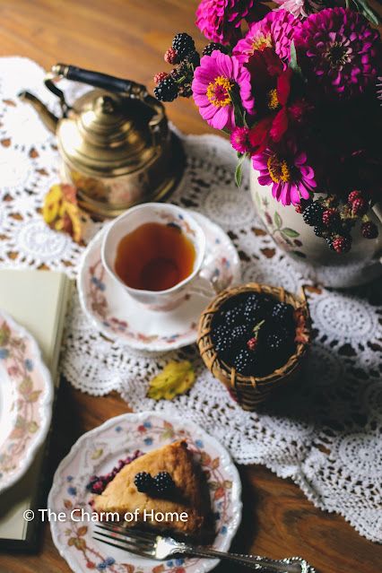 The Charm of Home: Brambly Hedge Autumn Tea Brambly Hedge Aesthetic, Autumn Tea Party, Brambly Hedge, Winter Dishes, Autumn Tea, Cottagecore Aesthetic, Fall Feels, Hedges, Bits And Bobs