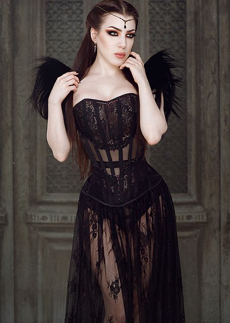 Gothic Fashion Women, Shoulder Harness, Fashion Corset, Goth Look, Goth Women, Goth Beauty, Gothic Beauty, Gothic Girls, Gothic Outfits