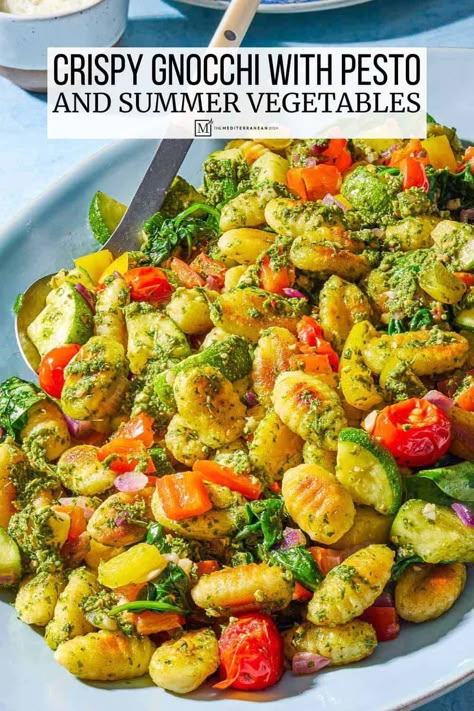 Pesto Gnocchi with Summer Veggies Summer Veggies Recipes, Gnocchi With Pesto, Crispy Gnocchi, Recipe With Zucchini, Vegetarian Pasta Recipe, Fried Gnocchi, Pan Fried Gnocchi, Ww Pasta, Best Mediterranean Recipes