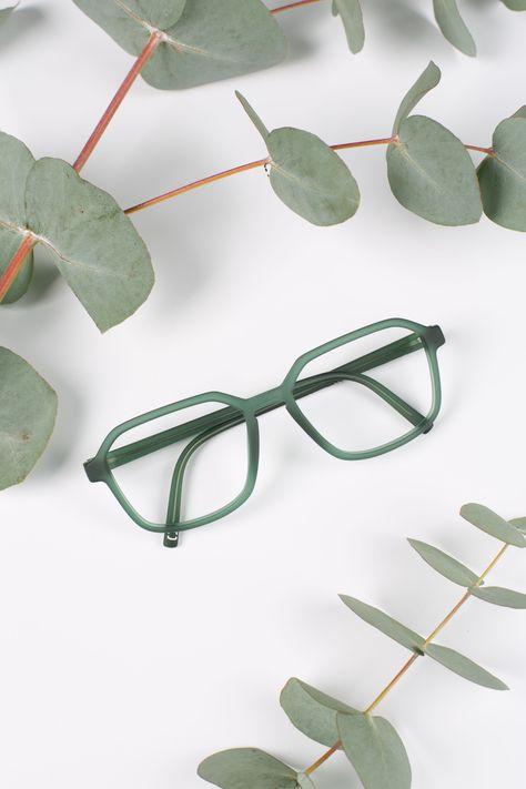 Optical Photography, Eye Glasses Photography, Green Eyes Glasses Aesthetic, Eyewear Photography Ideas, Eye Glasses Photography Ideas, Glasses Photography Ideas, Eyeglasses Photography, Glasses Product Photography, Sunglasses Photography