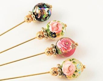 Kilt Pins, Bee Pin, Purple Hats, Pretty Pins, Button Crafts, Stick Pins, Pink Beads, Rhinestone Bead, Flower Pins