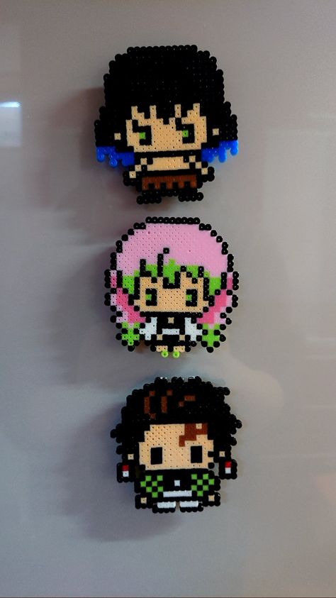 Mitsuri Kanroji Perler Beads, Shinobu Perler Beads, Anime Iron Beads, Mitsuri Perler Beads, Perler Anime Pattern, Anime Melty Beads, Anime Bead Art, Melt Bead Ideas, Haikyuu Perler Beads