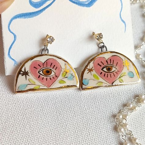 Every handmade piece has a story – join ours. ❤ These earrings are made with slab pottery technique with stoneware clay, hand painted with underglazes and fired in the kiln. Each ceramic piece is handmade and hand painted by my mother and me. #ceramicjewelry #ceramicjewellery #ceramiclovers #ceramicsmadewithlove #hanmadejewellery #handmadejewelry #handmade #ceramics #ceramiclicious #pottery_lovers #art #fashion #vogue #uniquejewelry #uniquejewellery #HandmadeCeramics #vocalforlocal #ceramics Boho Art Painting, Handmade Ceramic Jewelry, Boho Jewels, Fashion Vogue, Ceramic Inspiration, Jewerly Designs, Clay Hand, Ceramic Earrings, Ceramic Boxes