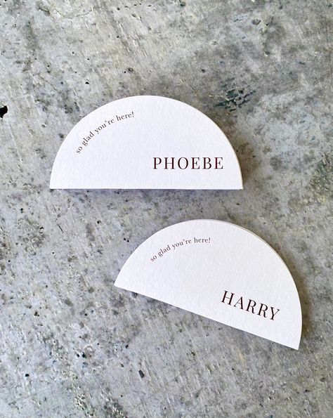 "These half arch cut guest cards are perfect for any wedding, party, business event or be used for gift tag with hole punch.   Name fonts and ink colors can be customized to your preference. You can make a beautiful impression on your guests with modern and impressive place cards. The dimensions are approximately 4x2\" (50mm*100mm) DETAILS * Guest Name Place Cards * Half-Circle Name Cards, 4x2\" * Single-Sided - Flat Print * Premium White Paper 300 - 350gsm HOW TO ORDER 1. Place your order by fi Circle Place Cards, Name Fonts, Half Arch, Wedding Name Cards, Name Place Cards, Modern Minimalist Wedding, Business Event, Party Business, Wedding Place Settings