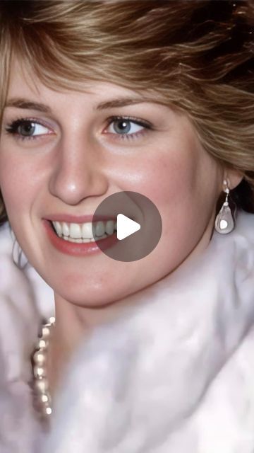 Princess Diana Forever on Instagram: "Lady diana" Princess Diana Biography, Princess Diana Daughter, Diana Haircut, Princess Diana Jewelry, Princess Diana Images, Princess Diana Hair, Clean Window, Rudra Shiva, Princess Diana Wedding