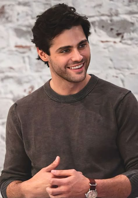 Matt Daddario, Tall Boys, Matthew Daddario, Alec Lightwood, Hollywood Actors, Just A Game, Shadow Hunters, Hot Actors, Clean Face