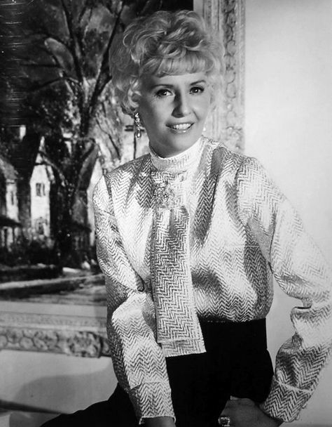 Barbara Stanwyck, 1960s/70s Barbara Stanwyck Movies, Hollywood Beauty, Barbara Eden, Barbara Stanwyck, Hooray For Hollywood, Old Hollywood Stars, Gone Girl, Hollywood Legends, Golden Age Of Hollywood