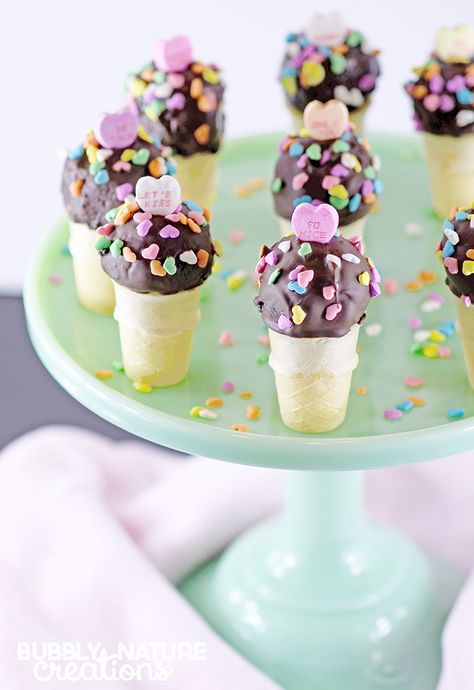 Super cute Valentine's Day idea!!! These Valentine Ice Cream Cone Cake Pops are a fun treat! #bringJOYhome #IceCreamCones #recipes Ice Cream Cone Cake Pops, Desserts For Kids, Cone Cake, Ice Cream Cone Cake, Mini Ice Cream Cones, Cupcake Cones, Ice Cream Cupcakes, Potluck Desserts, Strawberry Muffins