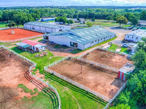 Chicken Coop Storage, Guthrie Oklahoma, Barn Layout, Horse Paddock, Cattle Barn, Horse Barn Ideas Stables, Horse Barn Designs, Hacienda Style Homes, Horse Barn Plans