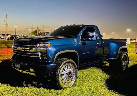 DUALLYKINGS Dually Trucks Ford, Single Cab Dually, Dully Trucks, Insane Images, Chevy Silverado Single Cab, Best Suv Cars, Single Cab Trucks, Hot Trucks, Chevy Trucks Silverado